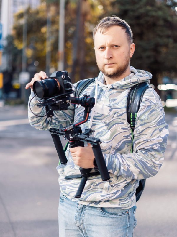 Man holding a camera